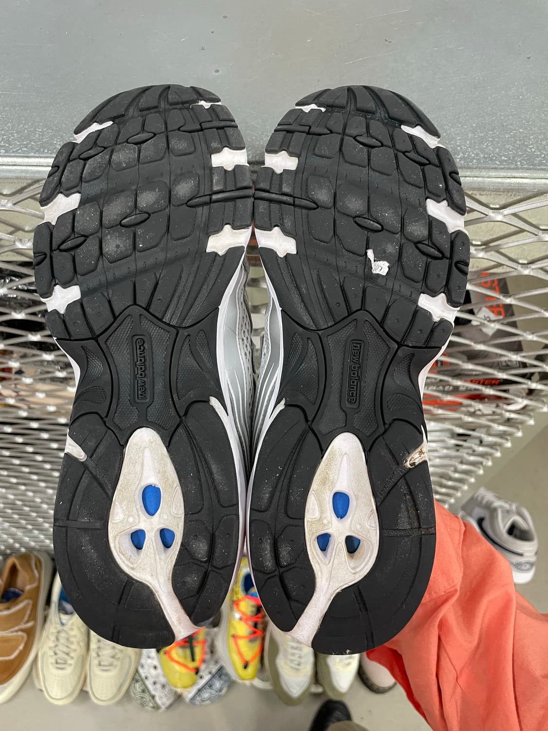 뉴발란스 740 메탈릭 실버 260 상품이미지6