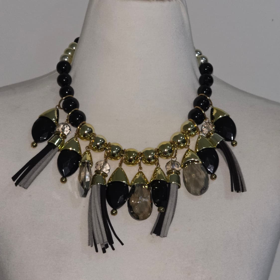 빈티지)블랙x골드 태슬 포인트 크리스탈 오브제 보헤미안 앤틱 볼드목걸이 상품이미지2
