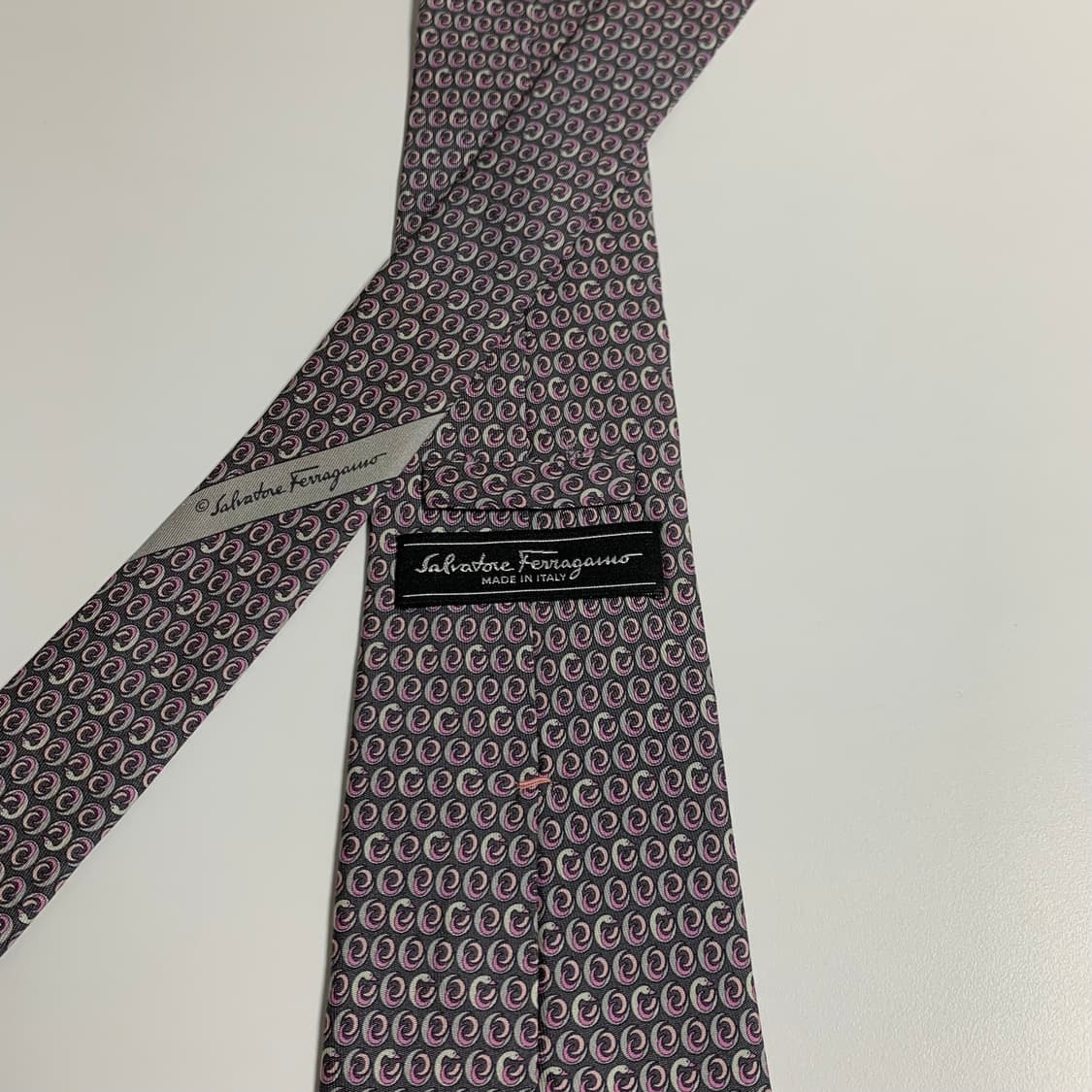 살바토레 페레가모(Ferragamo) 명품 결혼식 혼주넥타이 A+등급 상품이미지5