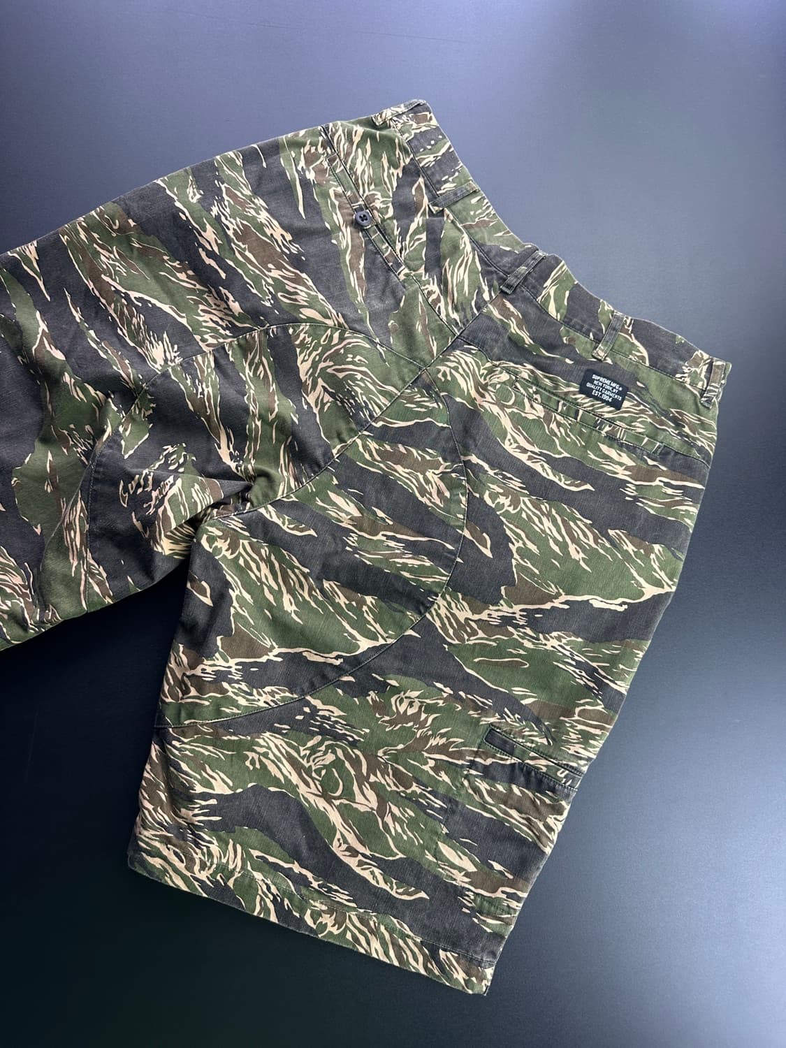 Supreme tiger camo chino shorts 상품이미지4