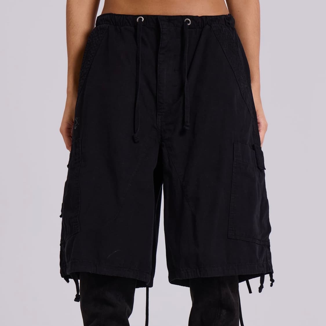 jadedlondon 제이디드런던 파라슈트 카고 쇼츠 블랙 상품이미지4