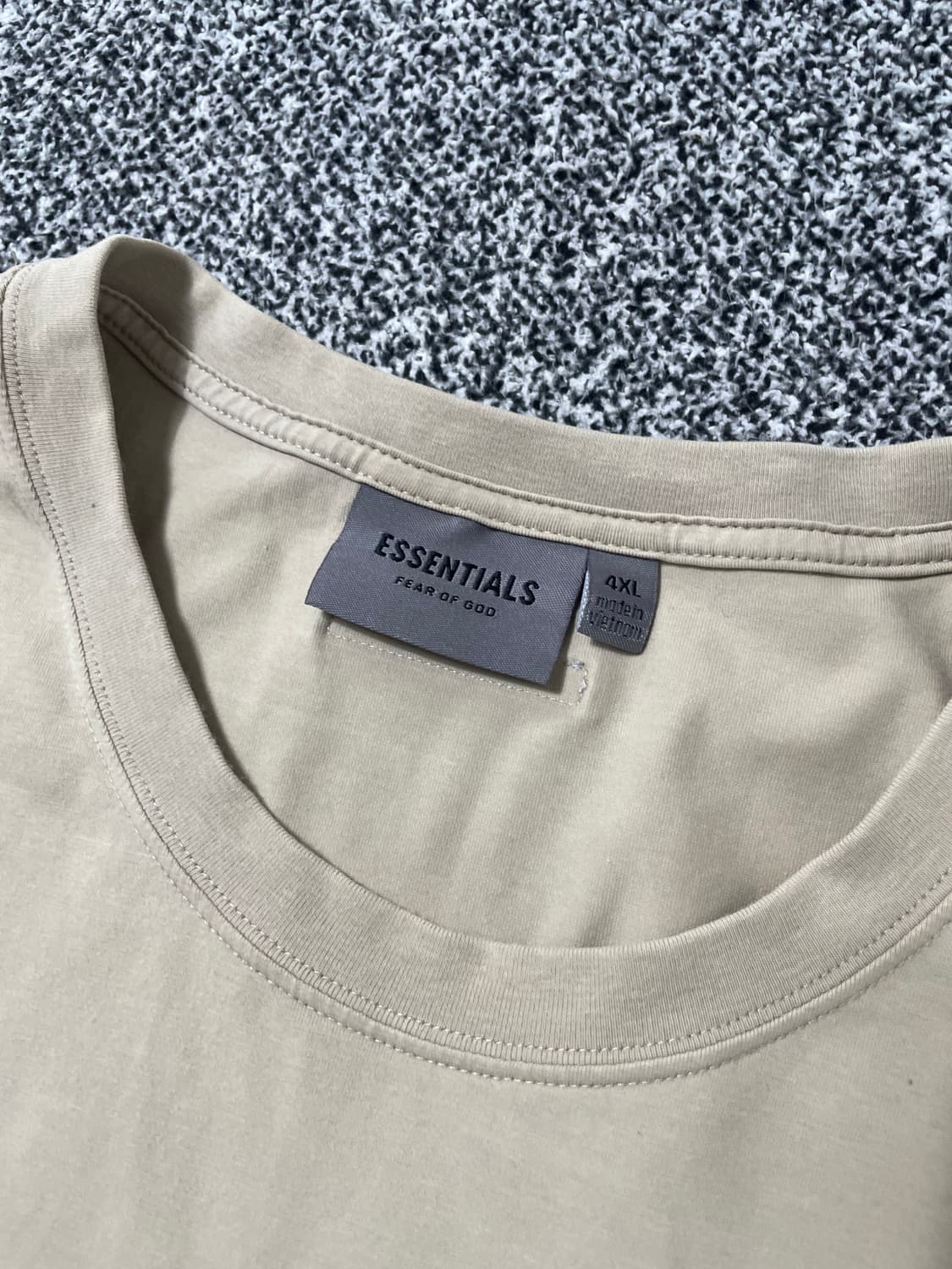 빈티지9. 피어오브갓 에센셜 스펠 로고 숏슬리브 반팔 티셔츠 토프 상품이미지3