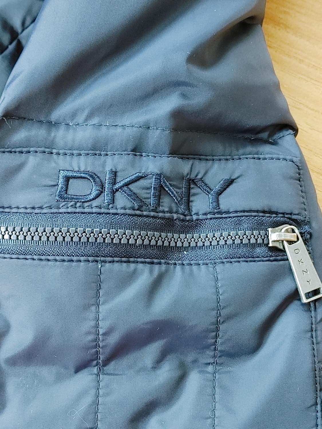 DKNY 디케이엔와이 여성 오리털 후드롱패딩 상품이미지4
