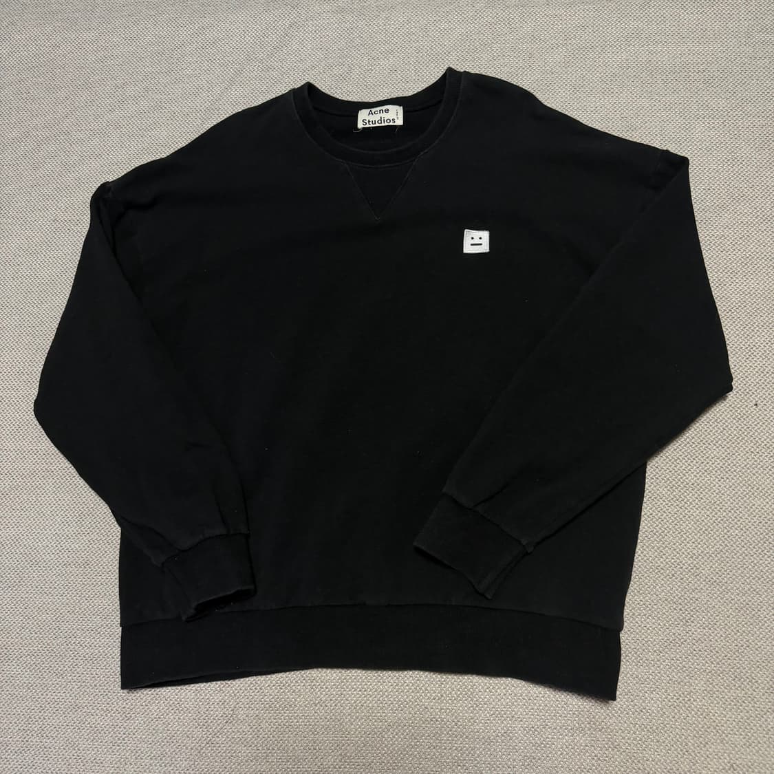 아크네 스튜디오 로고 맨투맨 상품이미지1