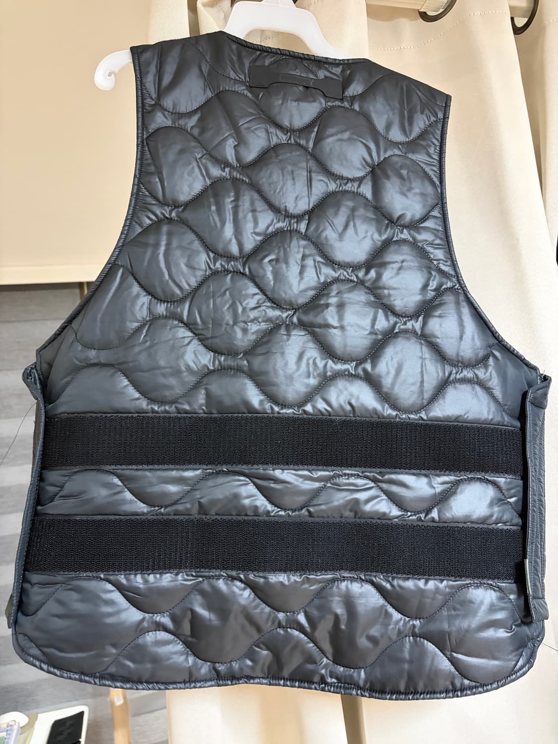 게릴라그룹 엠프티 콜라보 경량 패딩 조끼 상품이미지2