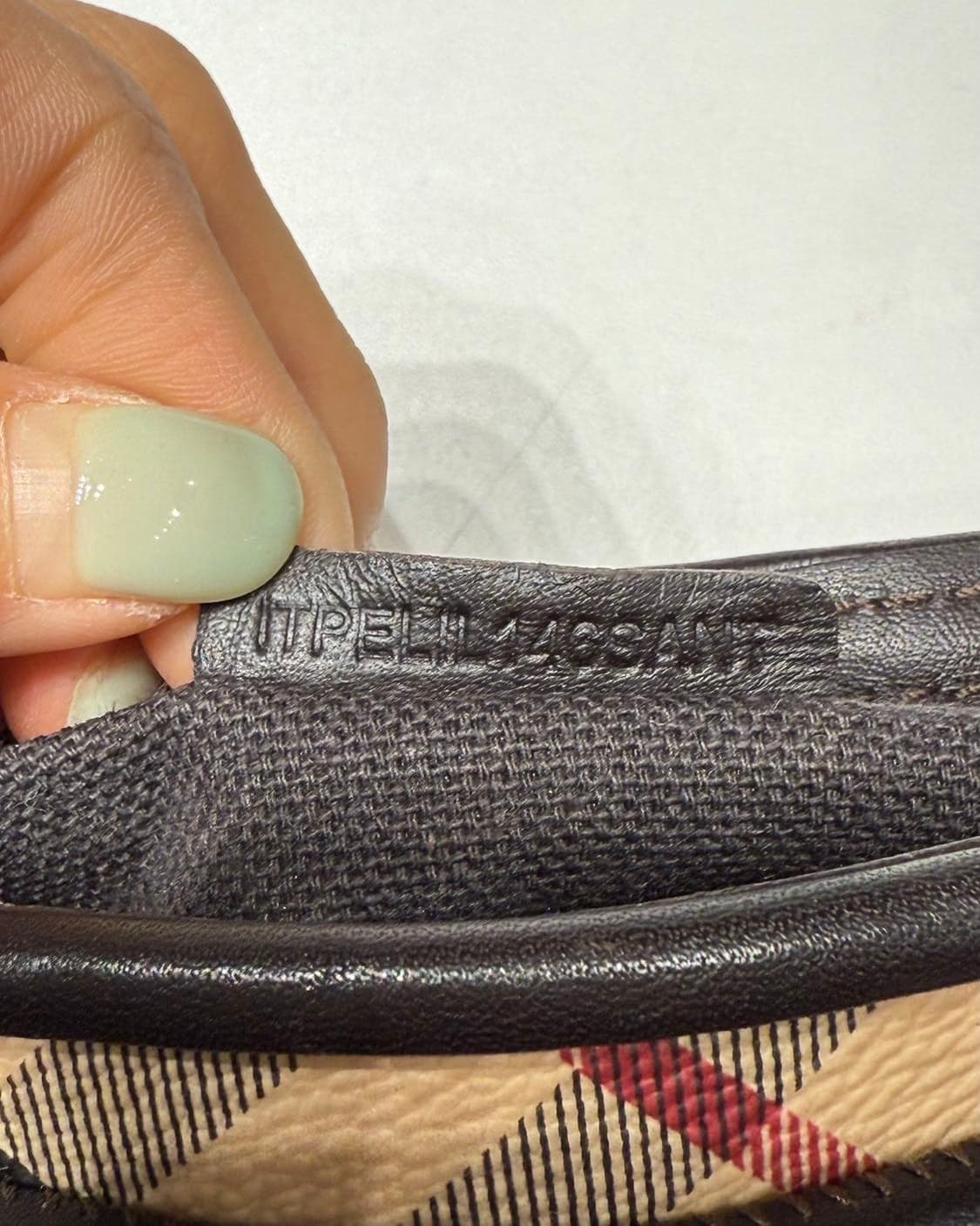 버버리 브라운 하우스 체크 숄더백  상품이미지10