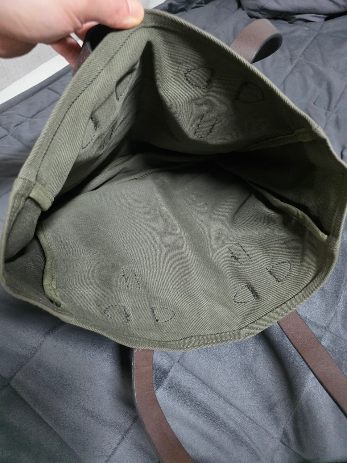 필슨 FILSON 숄더백 카키 캔버스 소재 / 사용감 적음 상품이미지4