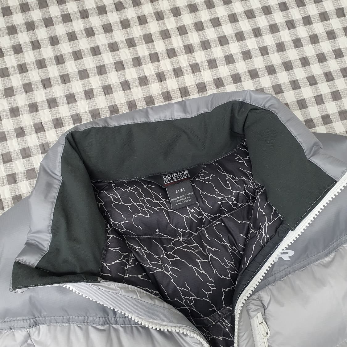 아웃도어 리서치 거위털 경량패딩 공용95 상품이미지2