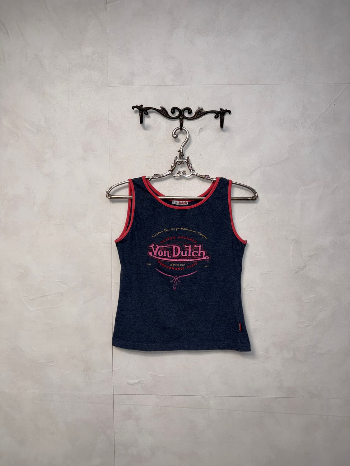 Von Dutch pink navy logo lettering 슬리브리스 상품이미지2