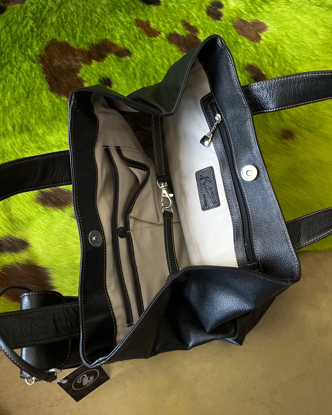 キタムラ Kitamura Dog Carving Leather Bag 상품이미지9