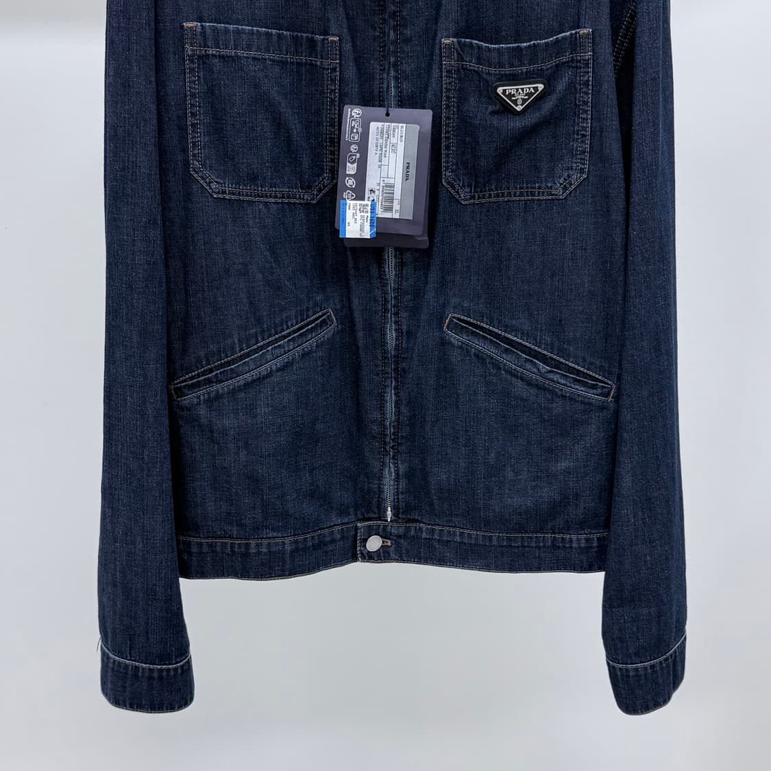 [S+급/XL] 프라다 삼각로고 라이트 데님 블루종 청자켓 상품이미지4