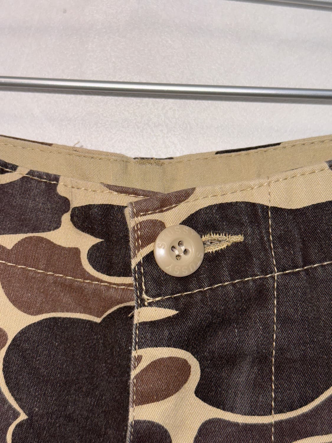 Stussy beige camouflage half cargo pants 상품이미지3
