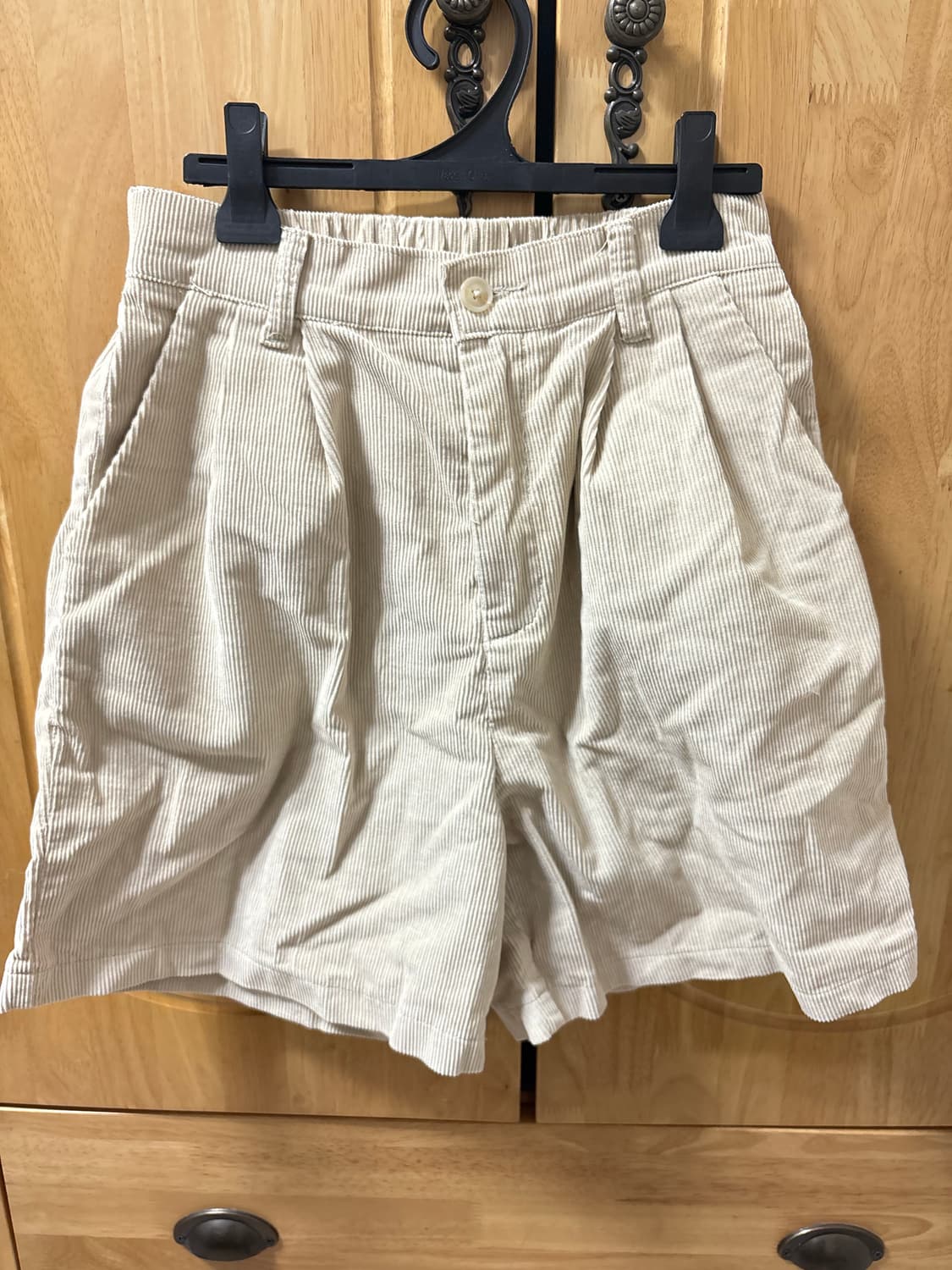 골덴 베이지 반바지 상품이미지1