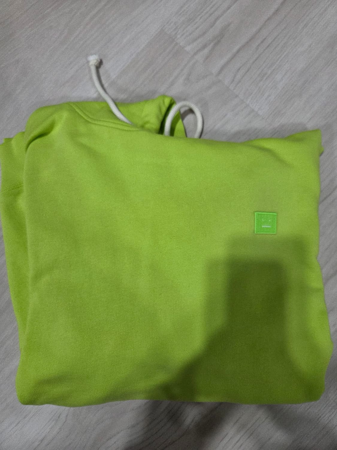 아크네 스튜디오 페리스 페이스 후드 티셔츠 라임그린 L 새상품 상품이미지1