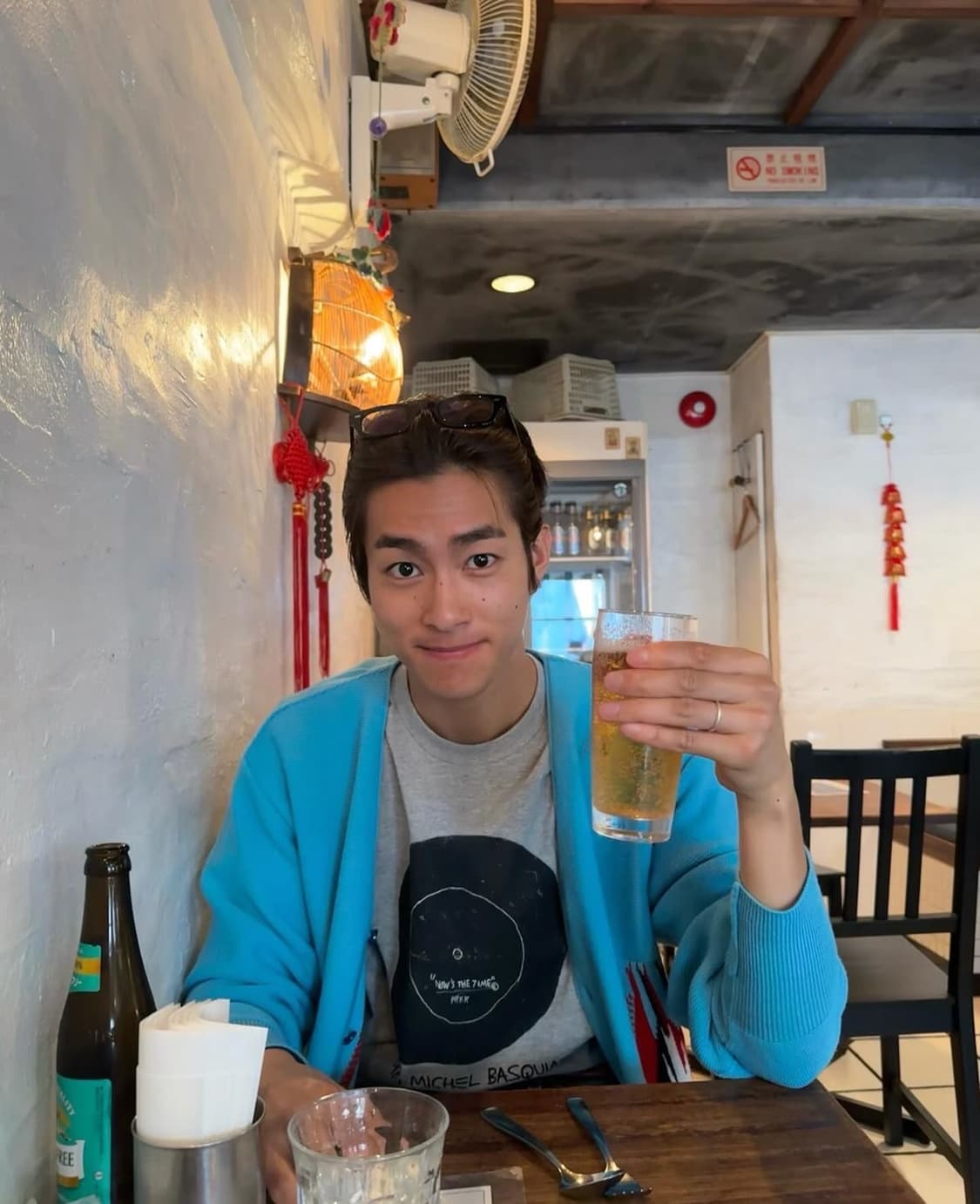 유니클로 장 미셸 바스키아 티셔츠 그레이 상품이미지1