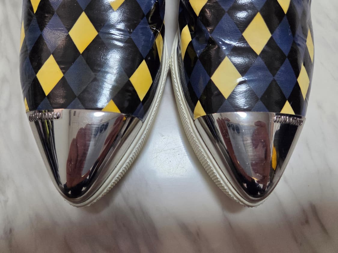 미우미우 메탈 토 슬립온 상품이미지3