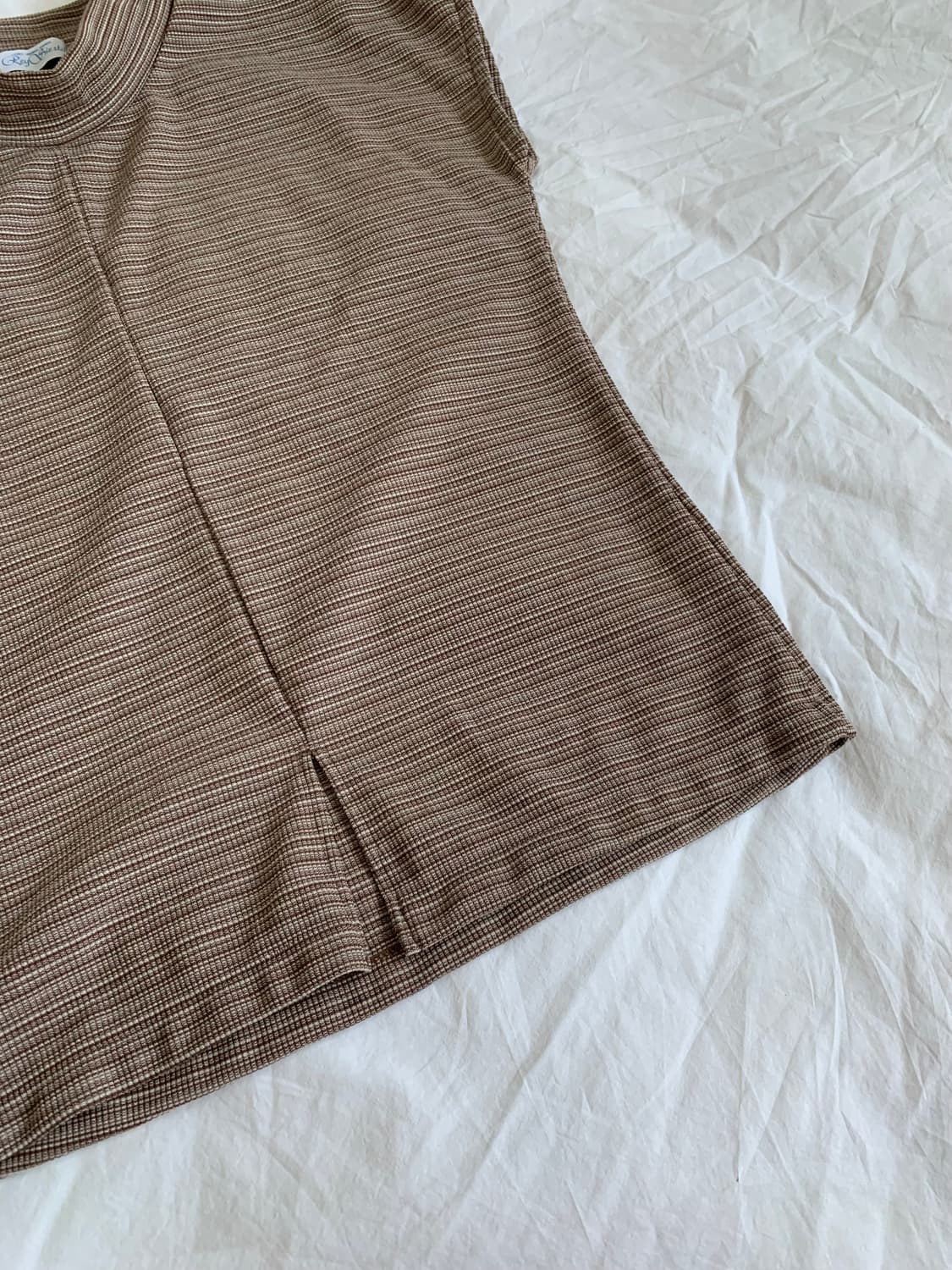브라운 하이넥 캡 반팔 상품이미지2