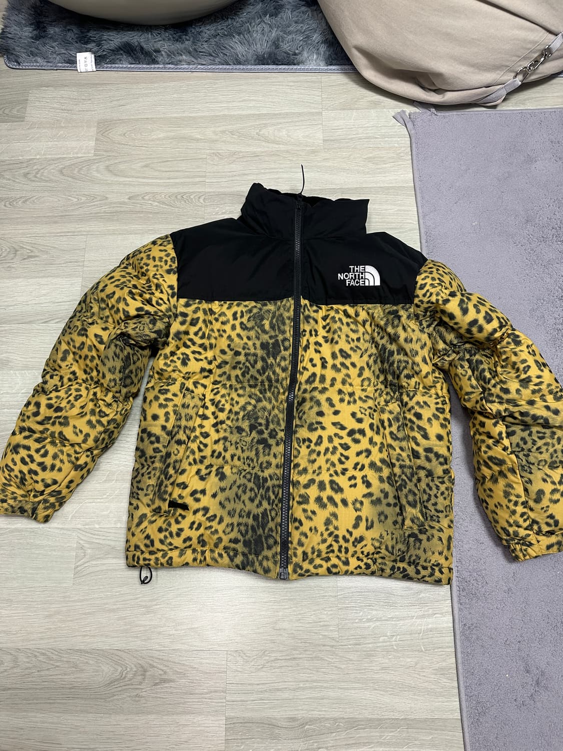 노스페이스 레오파드 패딩 상품이미지1