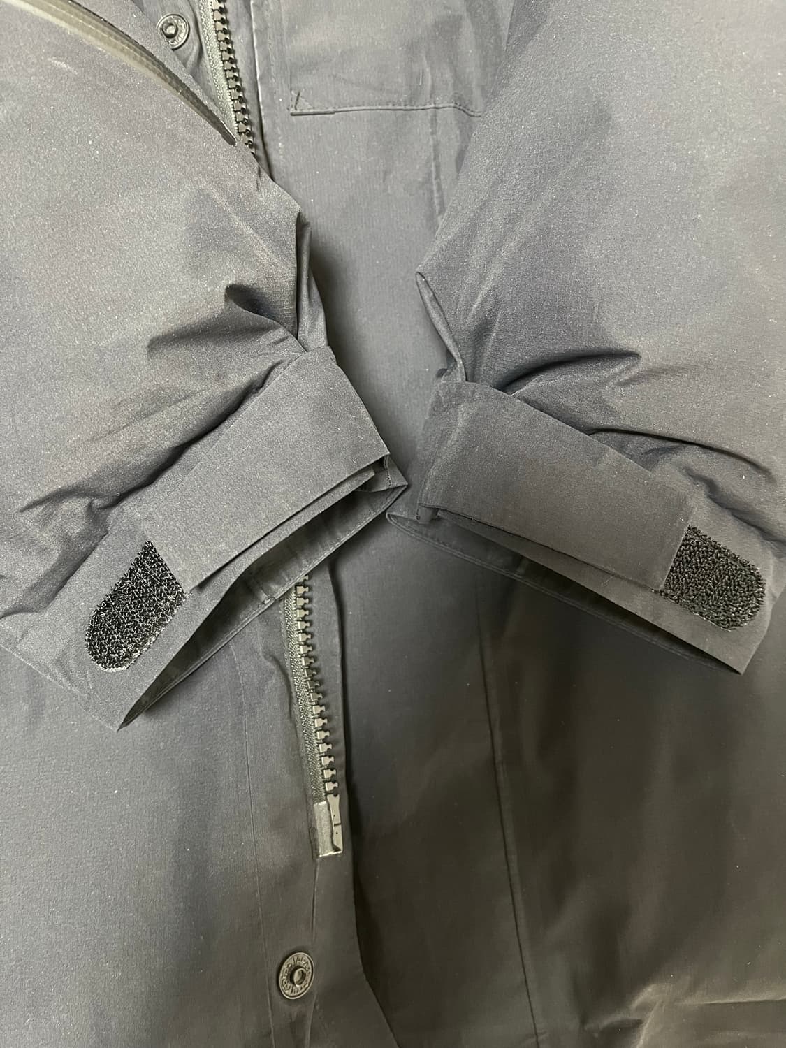 팔라스 Fw22 고어텍스 덕다운 파카 상품이미지4