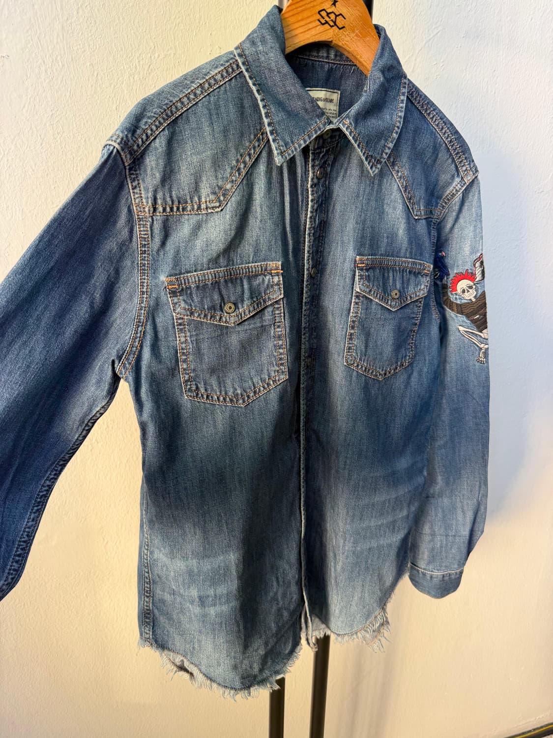 정품) 쟈딕앤볼테르 데님 자수 셔츠 자켓 XS 상품이미지2