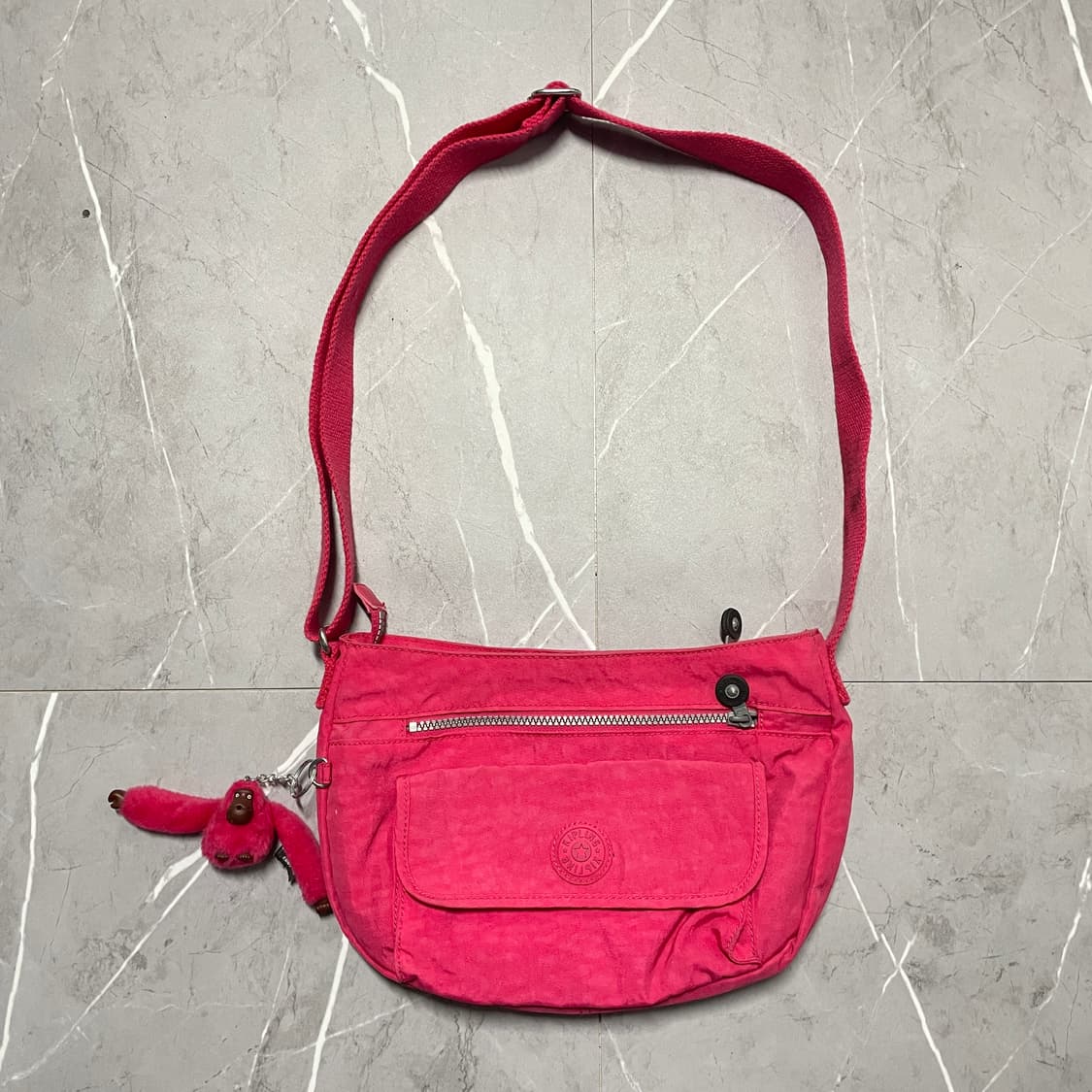 팔로워 특가 키플링 시로 핑크 크로스백 반달백 y2k 고릴라 키링 가방 상품이미지2