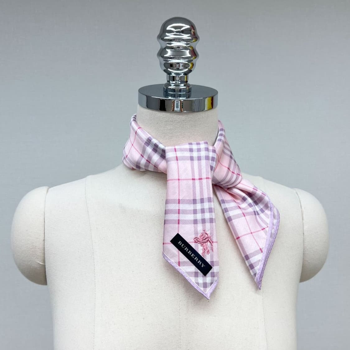 (새상품) burberry /버버리 쁘띠스카프 손수건 상품이미지8