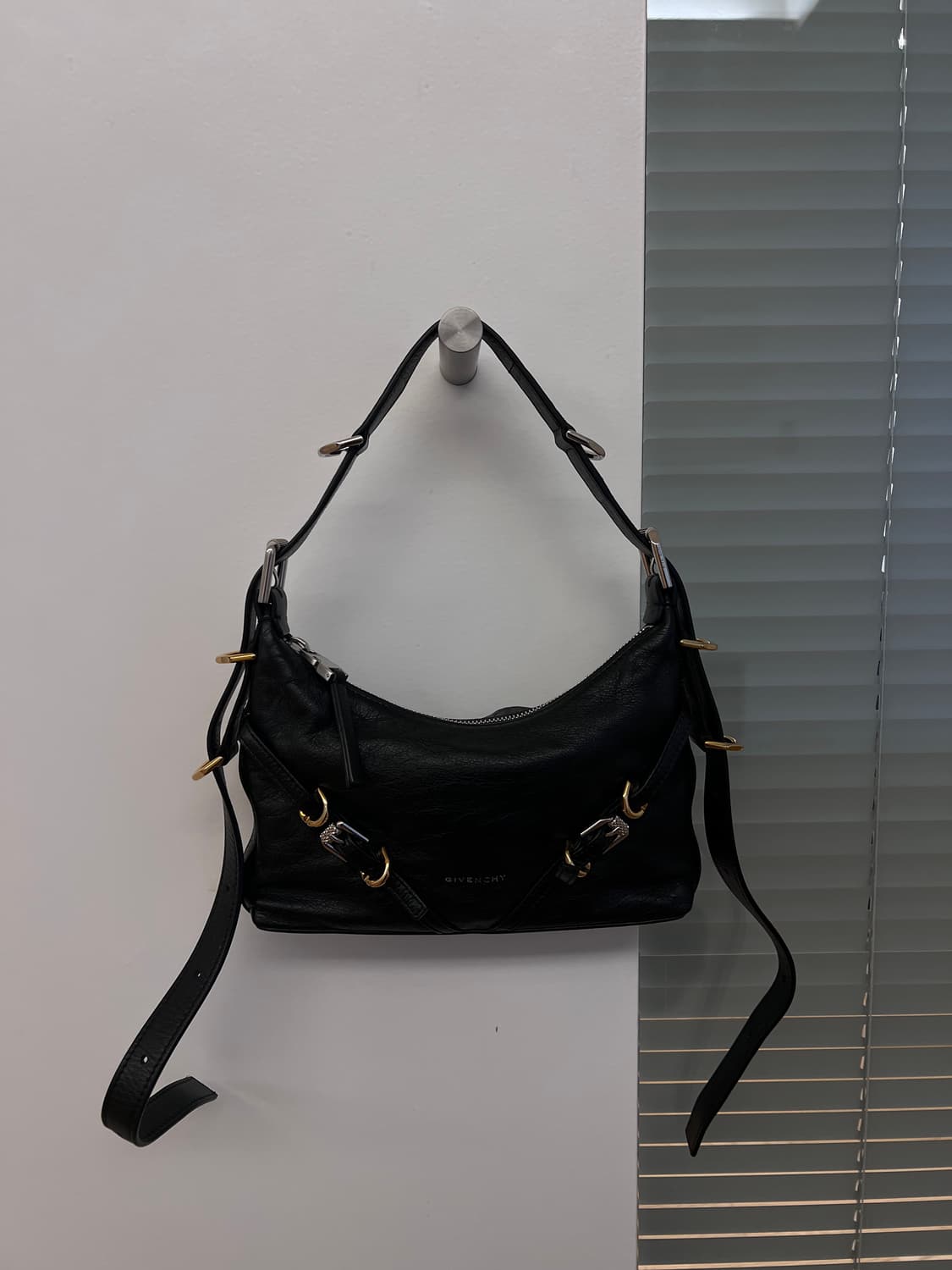 지방시 Voyou 미니 레더 숄더 백 상품이미지1