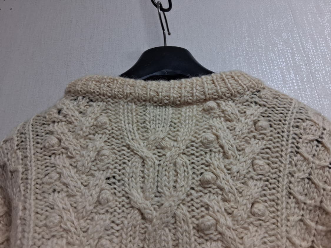 Royal Lion 아이보리 흰둥이 꽈배기스웨트 남성 100 방울이폼폼  상품이미지6