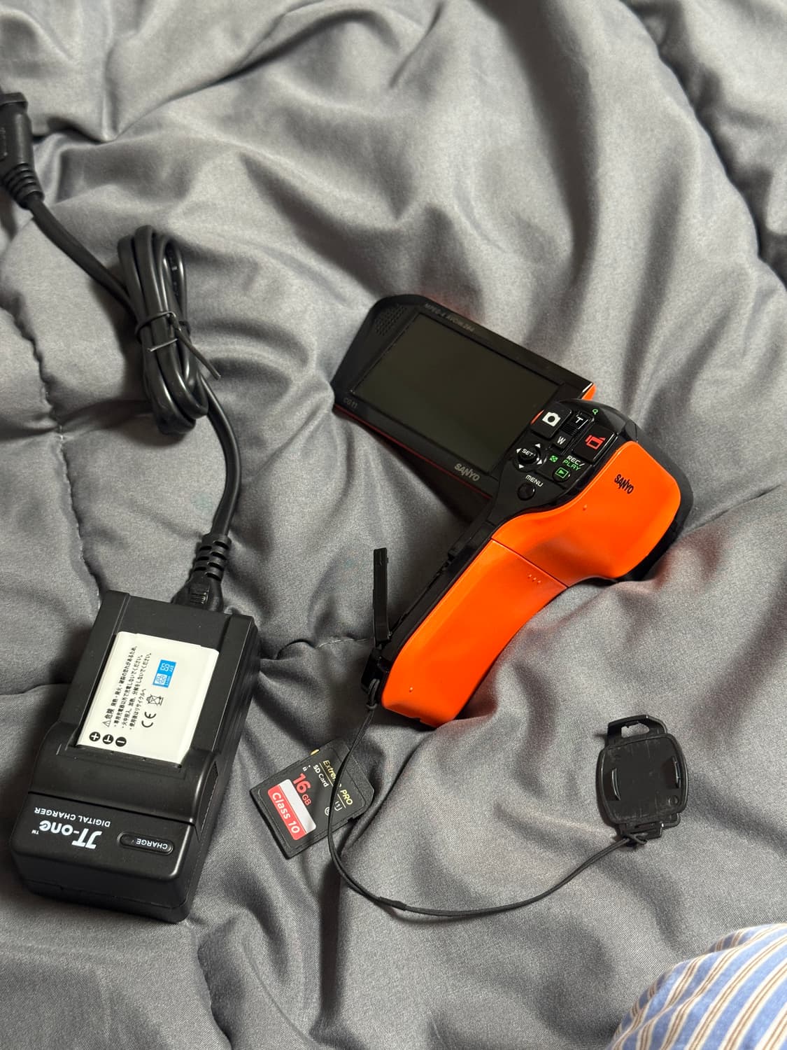 산요 작티 SANYO 캠코더 Xacti DMX-CG11 오렌지 DMX-C 상품이미지1