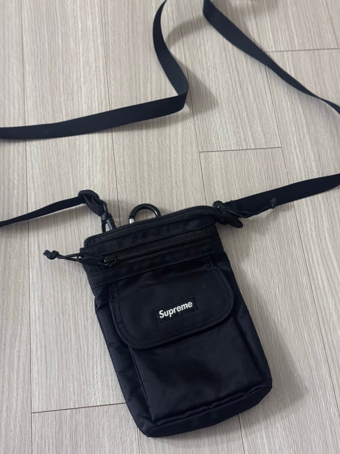 슈프림 블랙 미니 크로스백 상품이미지1