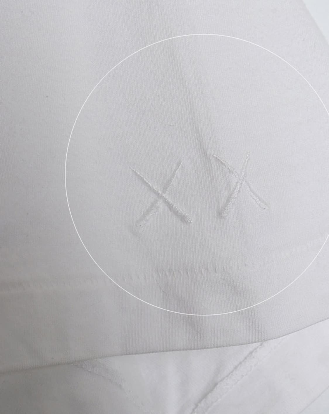 UT x KAWS… 상품이미지3