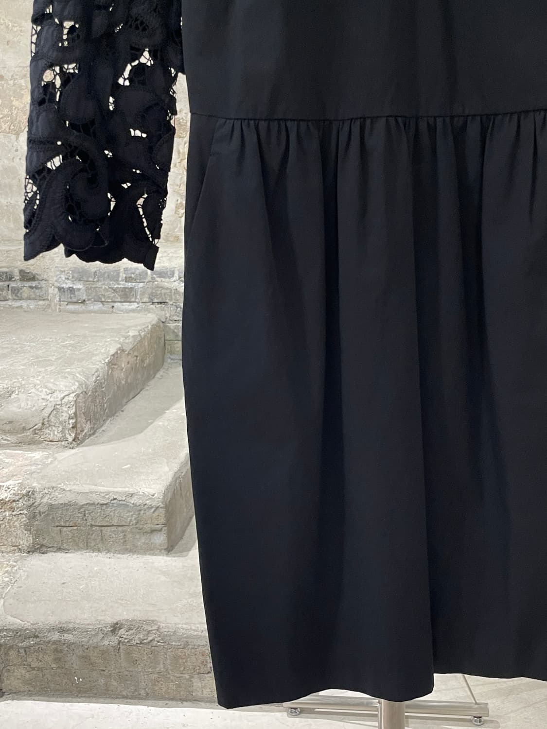 드리스 반 노튼 블랙 레이스 커프스 3/4 슬리브 코튼 미디원피스 상품이미지4