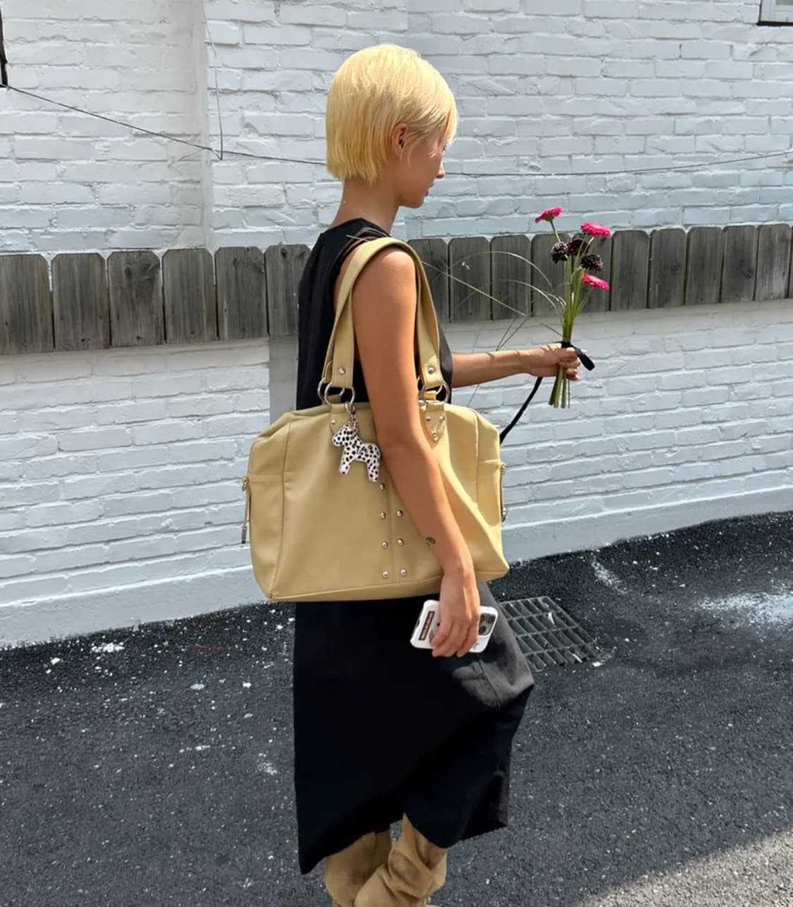 샌드뮤지엄 매거진 백 버터 옐로우 상품이미지1