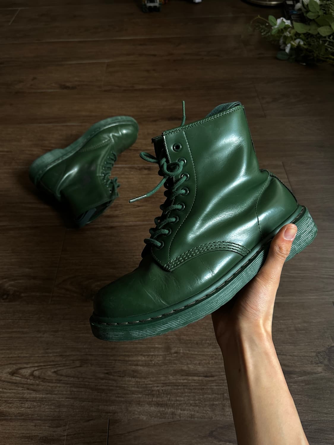 Dr Martens Limited 모노 그린 8홀 부츠 상품이미지1