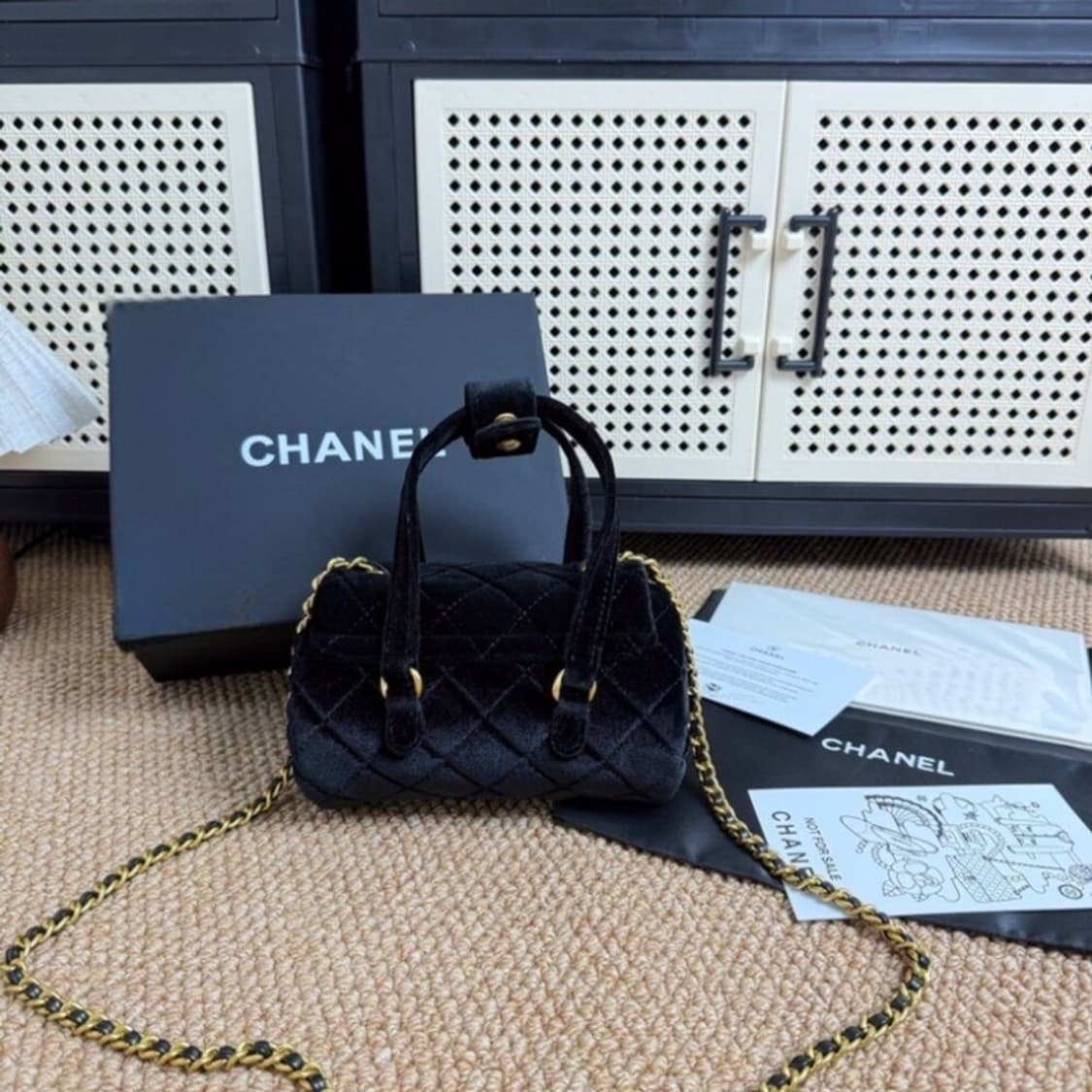 샤넬 뷰티 미니 벨벳 볼링백 크로스백 상품이미지5