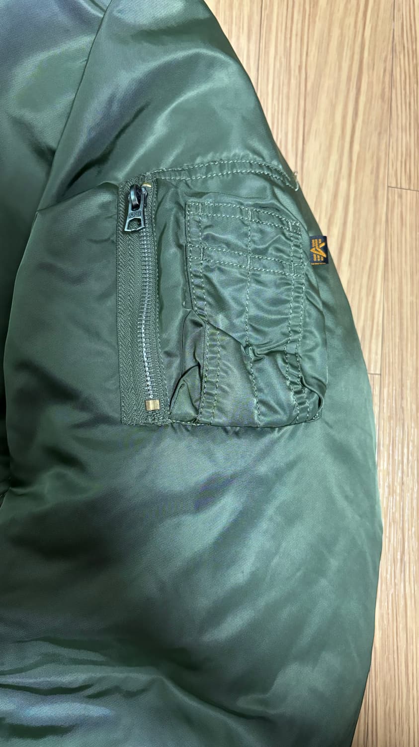 🪖  Alpha Industries MA-1 Flight Jacket  상품이미지5