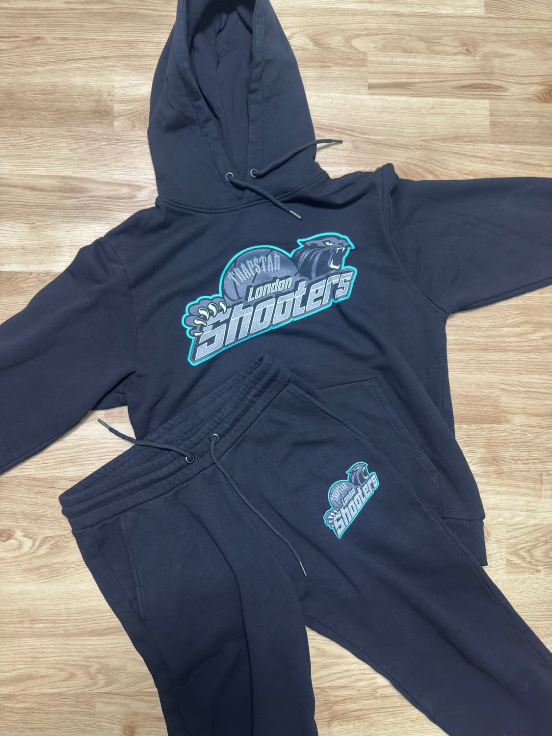 트랩스타 반사 슈터 트랙슈트 상품이미지1