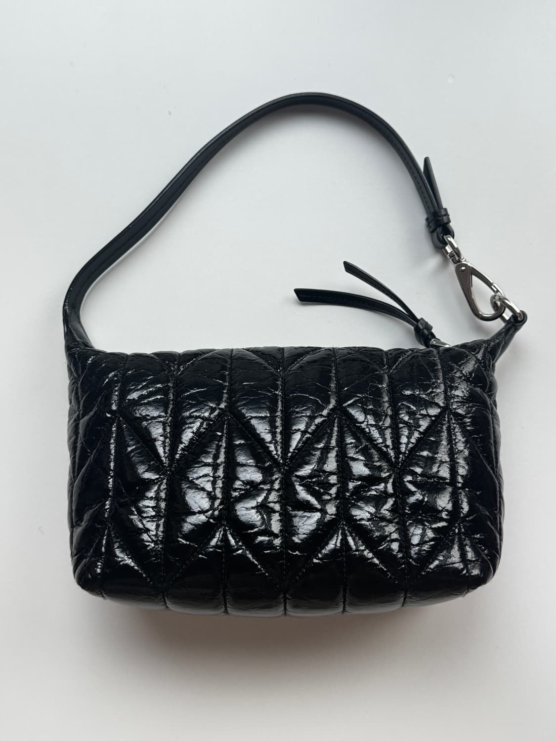 미우미우 마테라쎄 스피릿 시레백 장원영 가방 상품이미지3