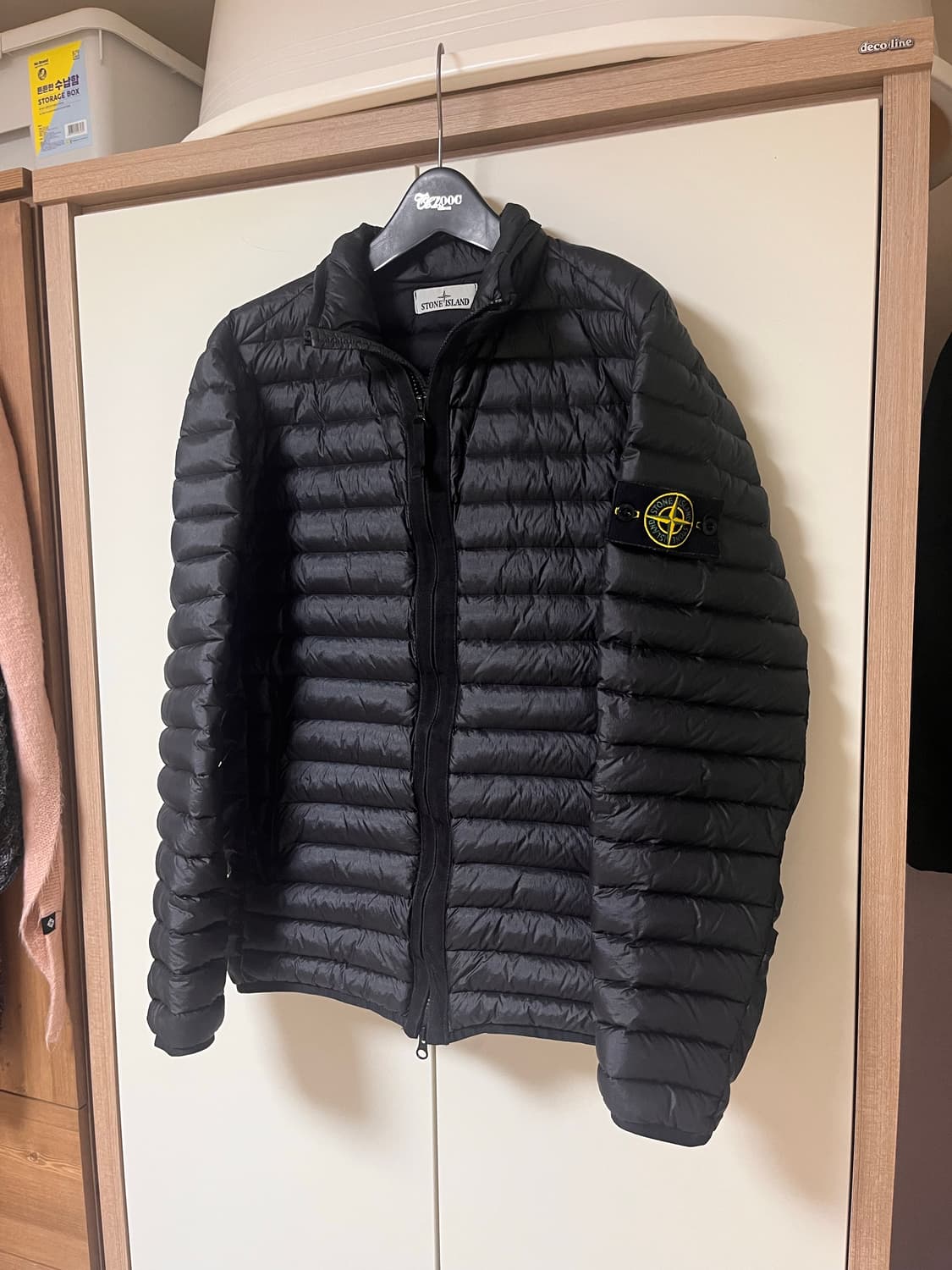 L]스톤아일랜드 룸우븐 경량패딩 블랙 23Fw 상품이미지3