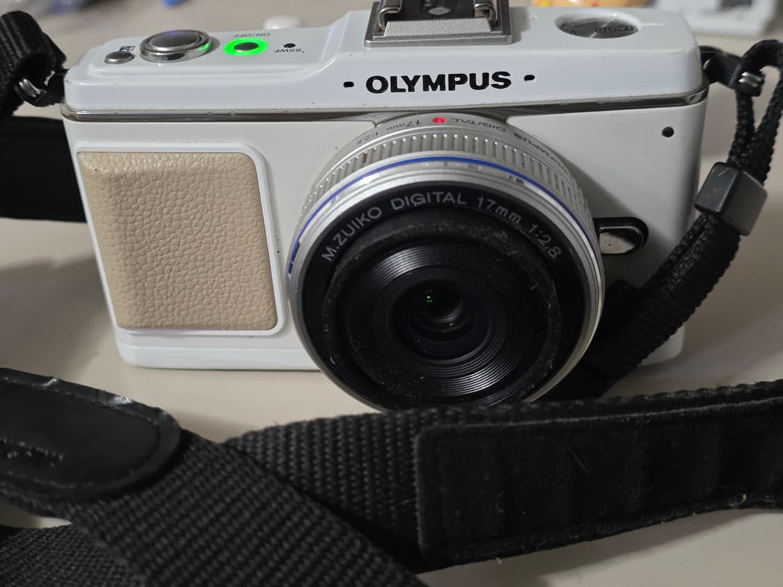 올림푸스 E-P2 빈티지 미러리스 디지털카메라 상품이미지1