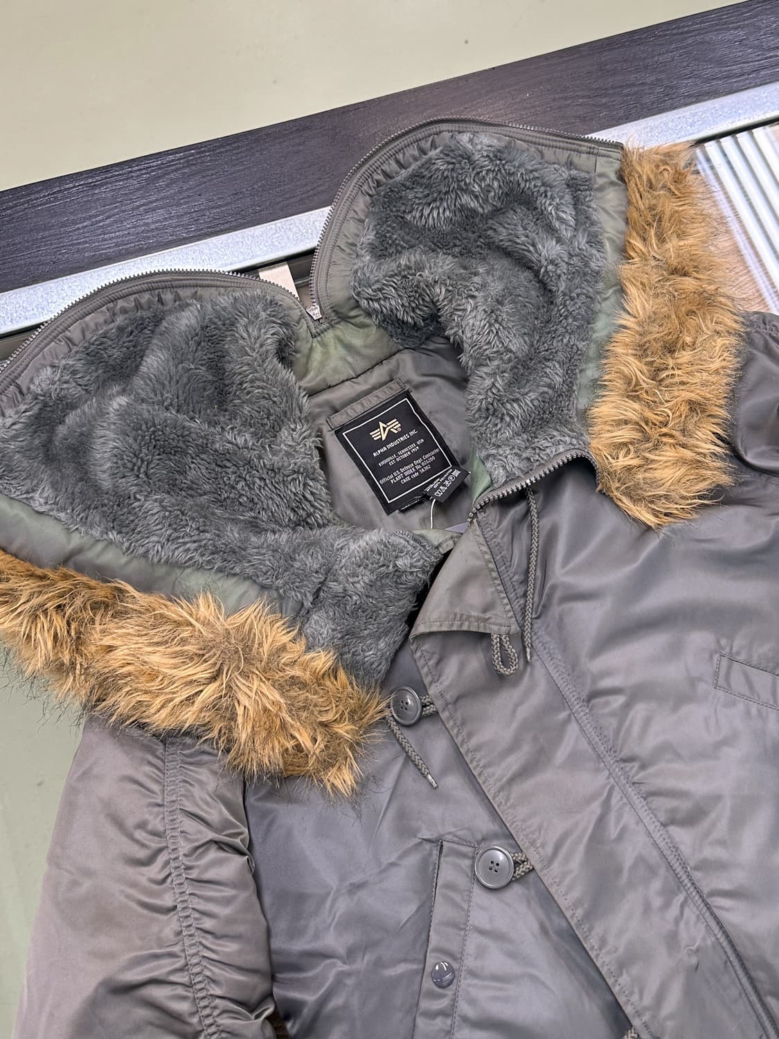 알파 인더스트리 U.S.A.F N-2B 파카 상품이미지6