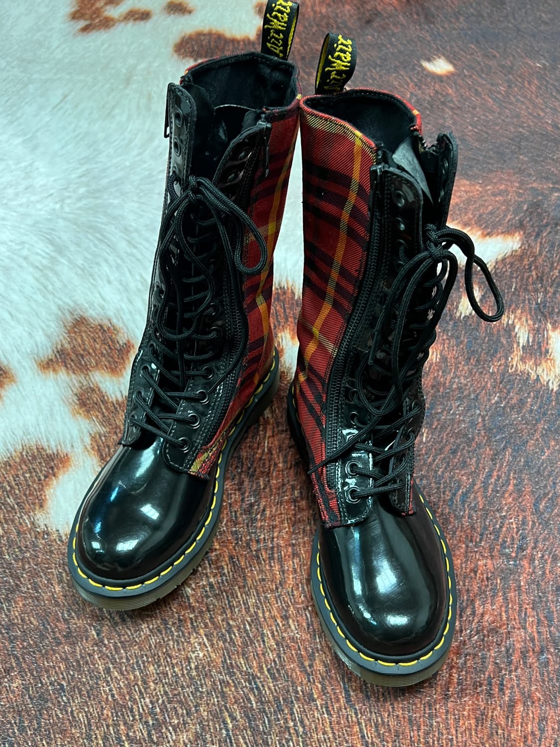 [235] 닥터마틴 LORNA 2ZIP 14홀 레드체크 부츠 상품이미지3