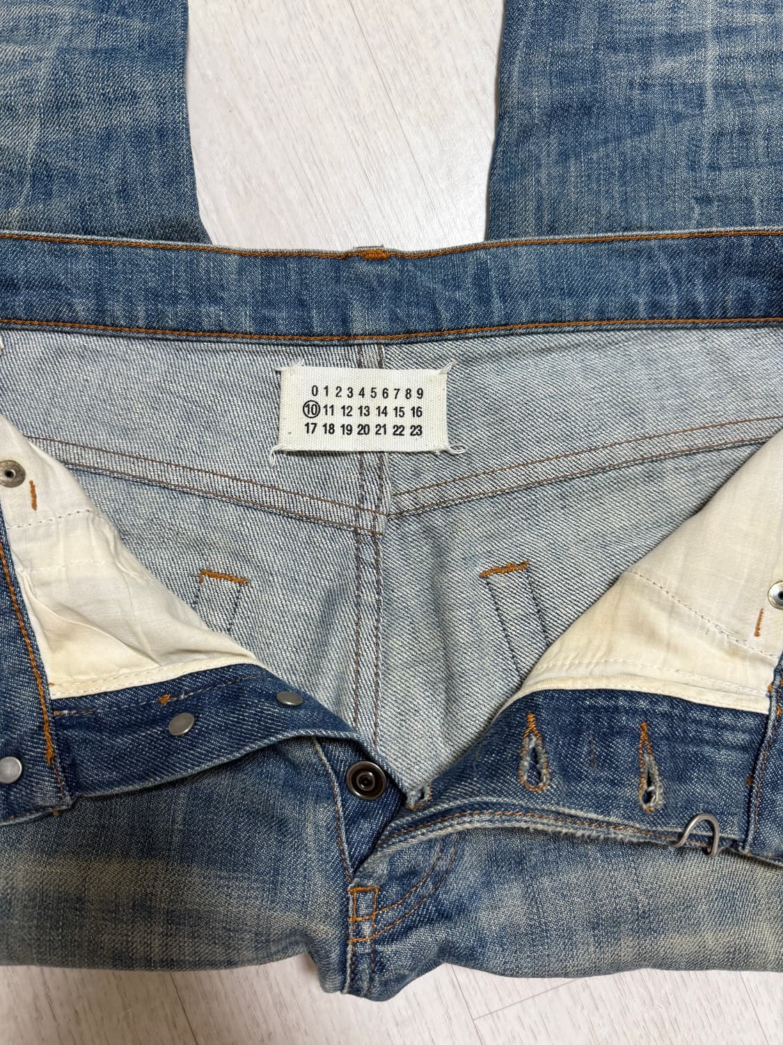 [44]Maison Margiela crush denim pants 상품이미지3