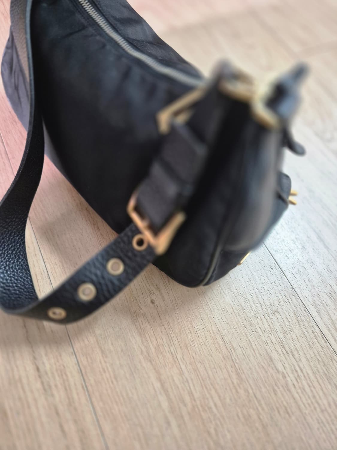 프라다 삼각로고 숄더백 상품이미지6