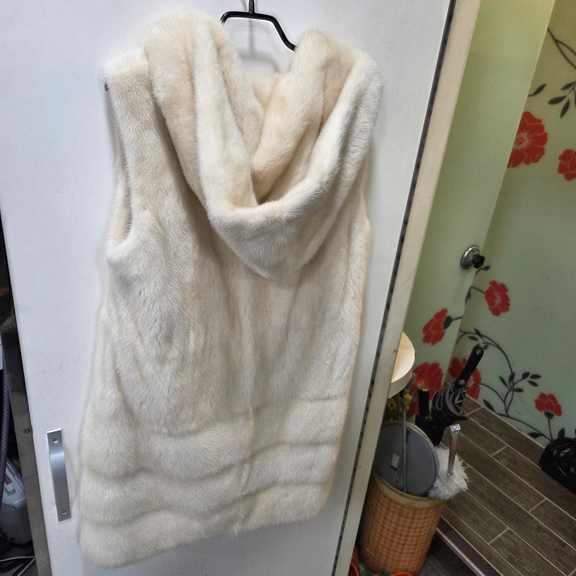 손정완 후드 밍크 베스트 상품이미지10