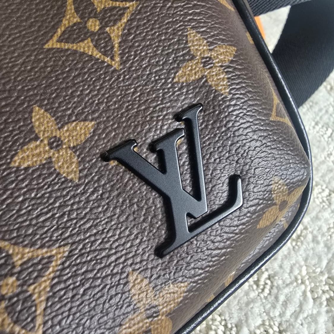 [중고/정품] 루이비통 에비뉴 슬링백 NM 모노그램 마카사르 상품이미지2