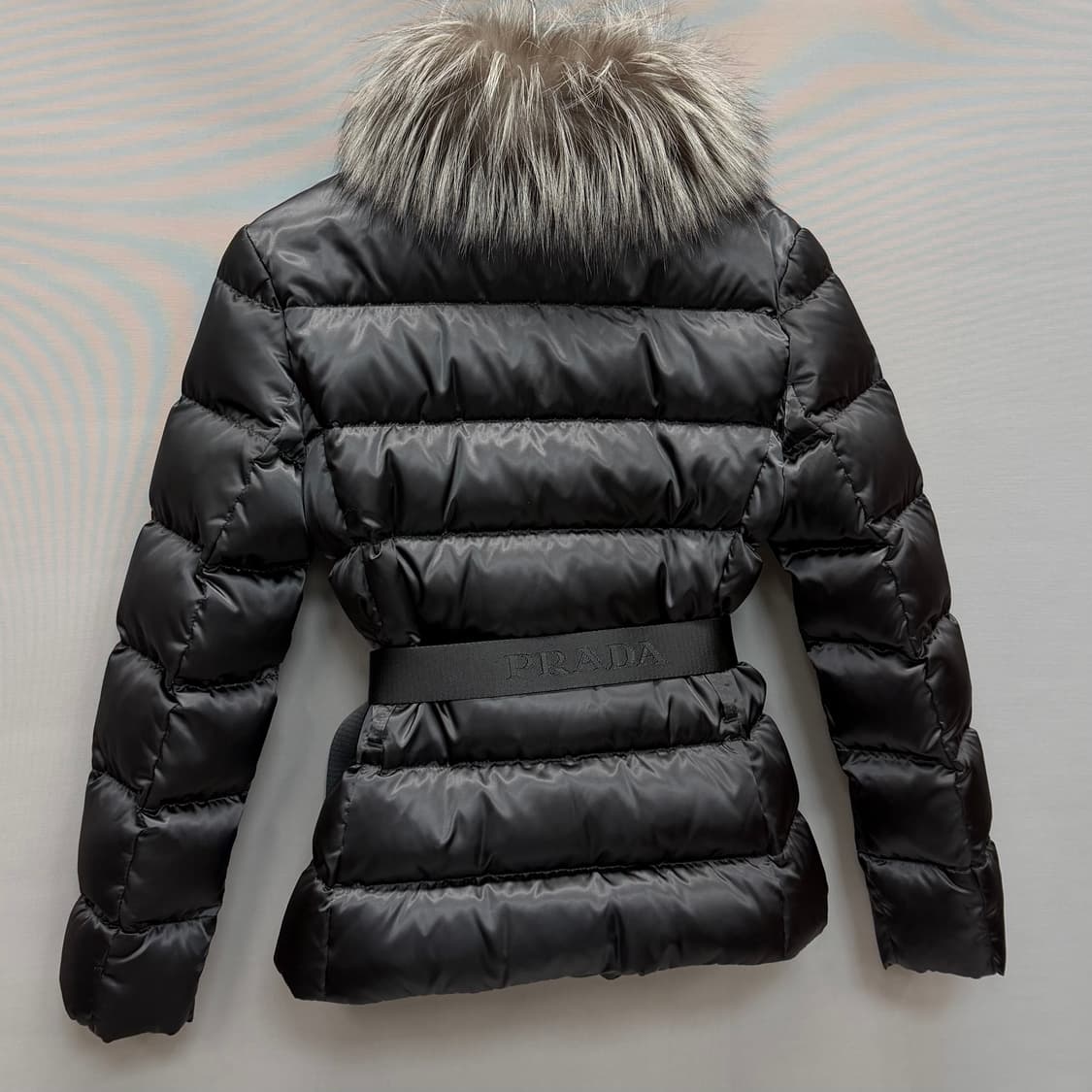 프라다 폭스퍼 트리밍 벨트 로고 숏 패딩 (33 44)  상품이미지6