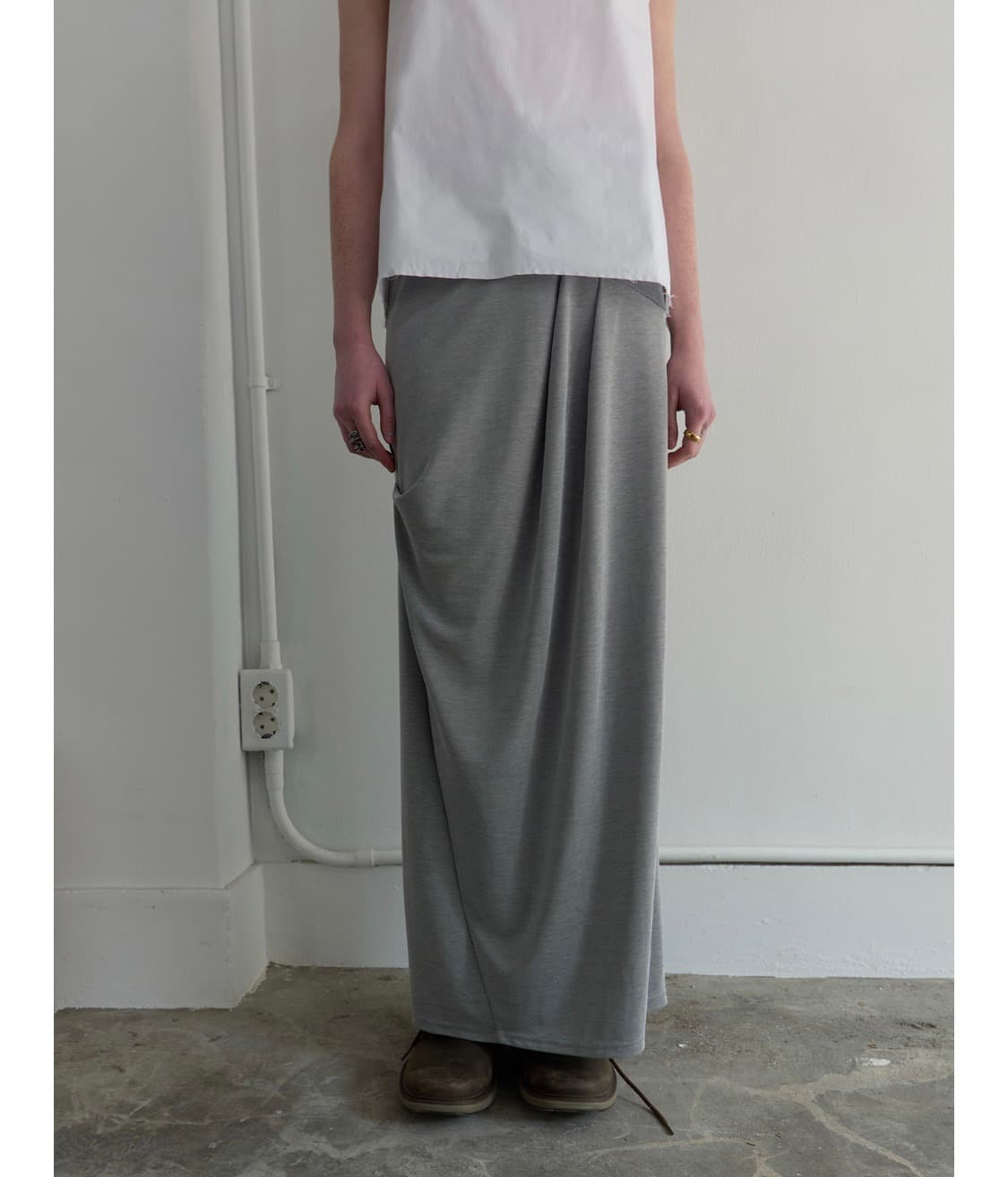 파이카 DRAPED MAXI SKIRT (grey) 상품이미지4