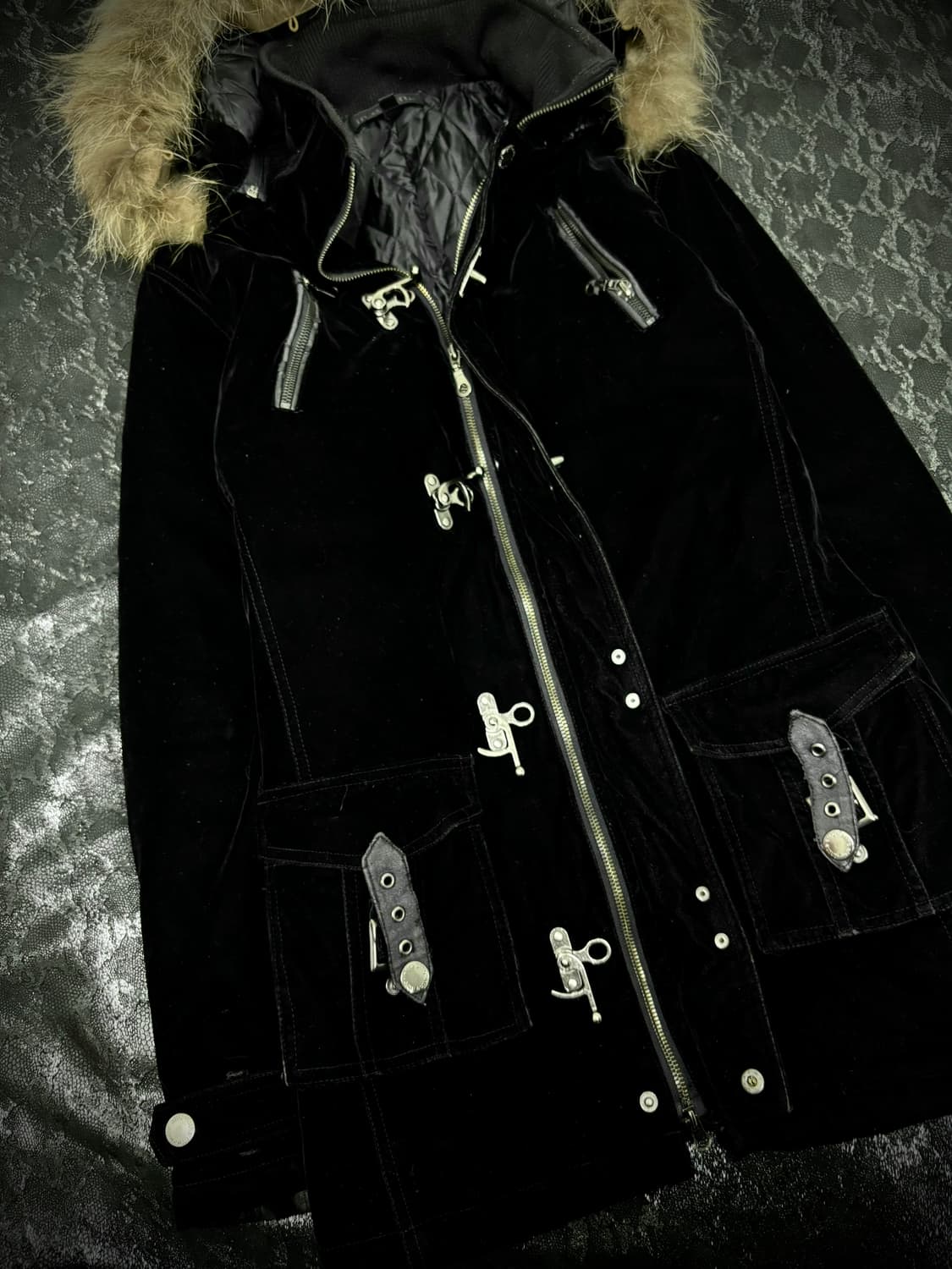 “IN THE ATTIC” 00’s Mood Velvet Buckle B 상품이미지7