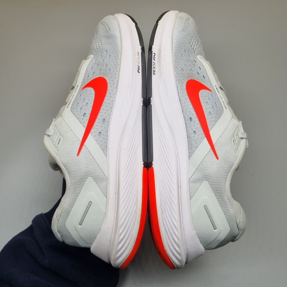 나이키 에어줌 스트럭처 런닝화 245 상품이미지5